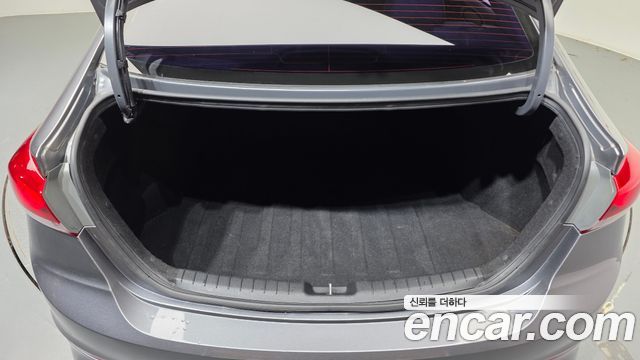 Hyundai Avante (AD) 1.6 GDI Smart Special 2016 — фото 20