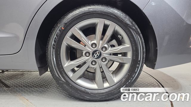 Hyundai Avante (AD) 1.6 GDI Smart Special 2016 — фото 21