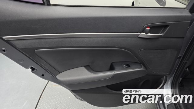 Hyundai Avante (AD) 1.6 GDI Smart Special 2016 — фото 25