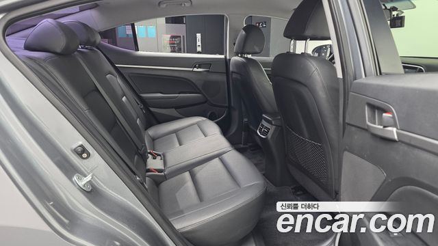 Hyundai Avante (AD) 1.6 GDI Smart Special 2016 — фото 26