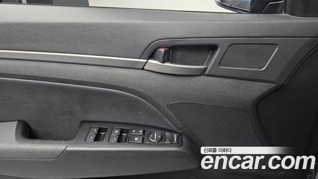 Hyundai Avante (AD) 1.6 GDI Smart Special 2016 — фото 30