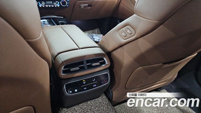 Genesis G80 (RG3) Gasoline 2.5 Turbo AWD 2024 — фото 28