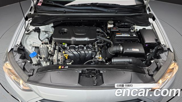 Hyundai Avante (AD) 1.6 GDI Value Plus 2018 — фото 6