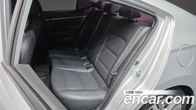 Hyundai Avante (AD) 1.6 GDI Value Plus 2018 — фото 26
