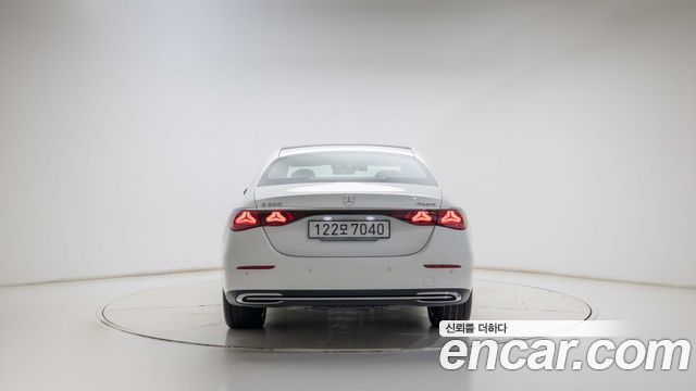 Mercedes-Benz E-Class (W214) E300 4MATIC Exclusive 2026 — фото 4