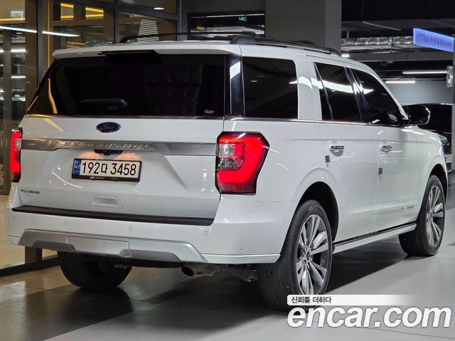 Ford Expedition Platinum 4WD 7Seater 2021 — фото 3