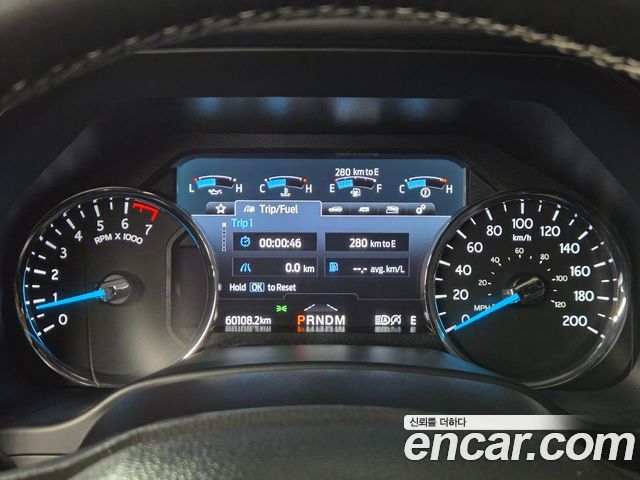 Ford Expedition Platinum 4WD 7Seater 2021 — фото 16