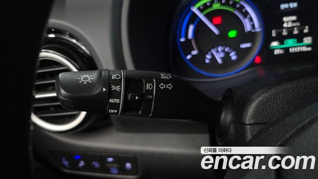 Hyundai Kona Hybrid Premium Special 2020 — фото 31
