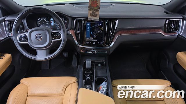 Volvo V60 Cross Country (II) B5 Pro AWD 2022 — фото 7
