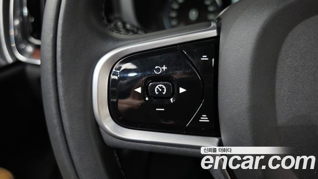 Volvo V60 Cross Country (II) B5 Pro AWD 2022 — фото 15