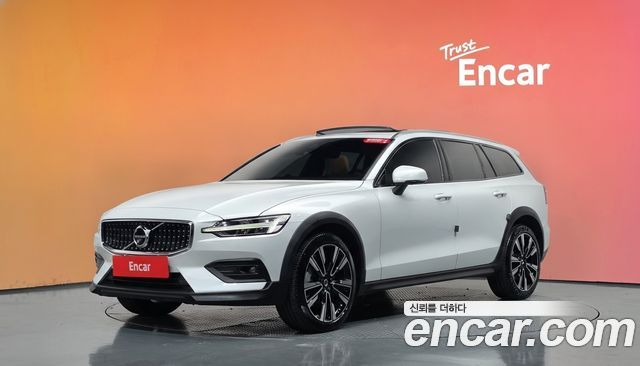 Volvo V60 Cross Country (II) B5 Pro AWD