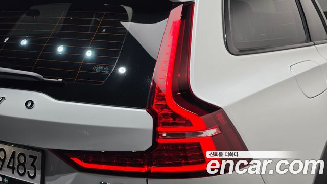 Volvo V60 Cross Country (II) B5 Pro AWD 2022 — фото 23