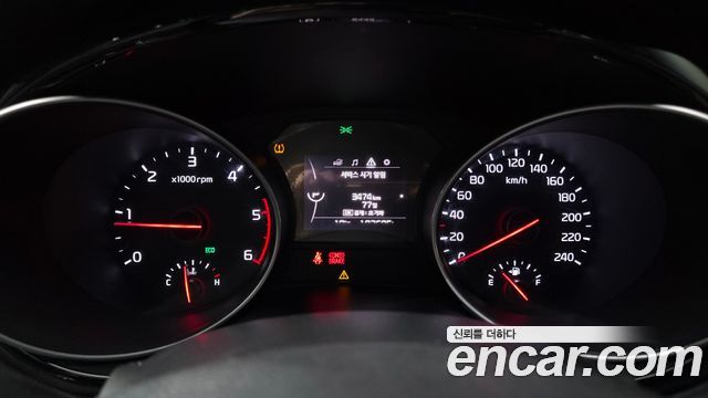 Kia Carnival 9-seater Prestige 2015 — фото 8