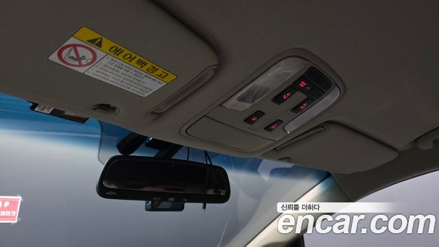 Kia Carnival 9-seater Prestige 2015 — фото 16