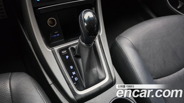 Hyundai Avante 1.6 GDi Premium Standard 2014 — фото 9