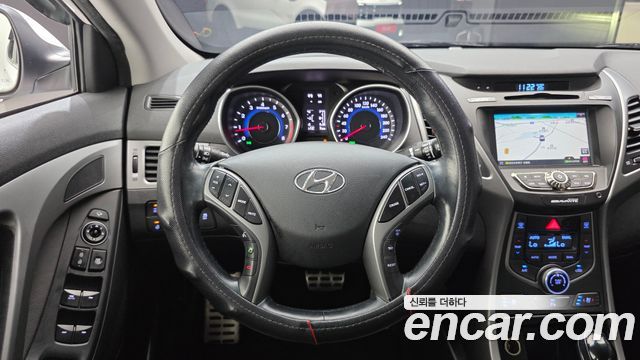 Hyundai Avante 1.6 GDi Premium Standard 2014 — фото 12