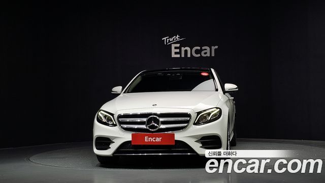 Mercedes-Benz E-Class (W213) E300 4MATIC AMG Line 2017 — фото 3