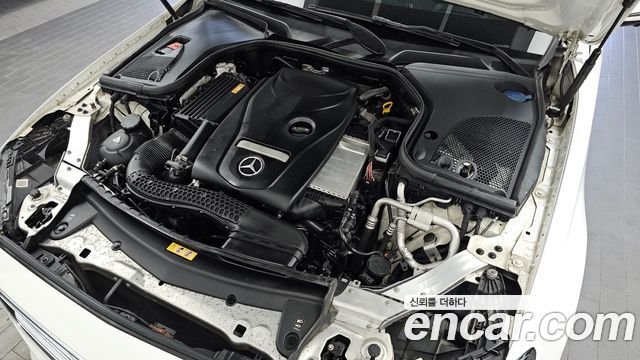 Mercedes-Benz E-Class (W213) E300 4MATIC AMG Line 2017 — фото 6