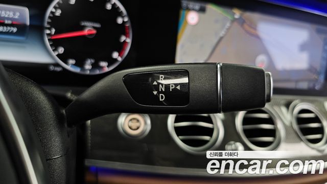 Mercedes-Benz E-Class (W213) E300 4MATIC AMG Line 2017 — фото 9