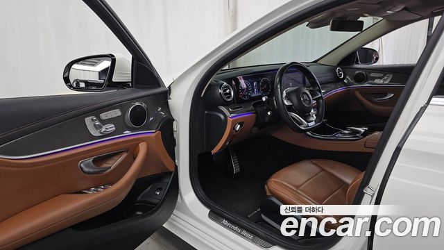 Mercedes-Benz E-Class (W213) E300 4MATIC AMG Line 2017 — фото 10