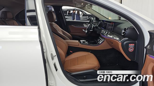 Mercedes-Benz E-Class (W213) E300 4MATIC AMG Line 2017 — фото 15