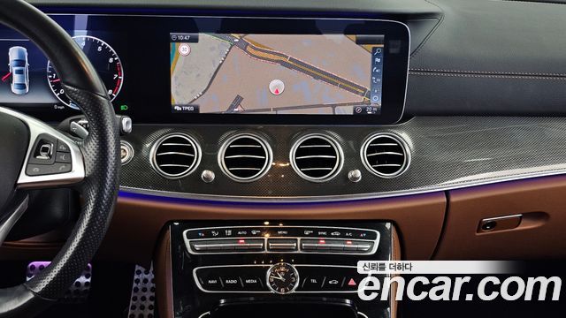 Mercedes-Benz E-Class (W213) E300 4MATIC AMG Line 2017 — фото 18