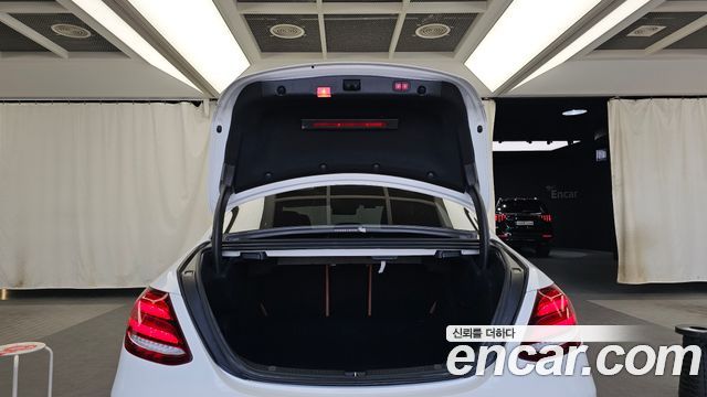 Mercedes-Benz E-Class (W213) E300 4MATIC AMG Line 2017 — фото 24