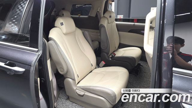 Kia Carnival (IV) Gasoline 9-Seater Signature 2023 — фото 12
