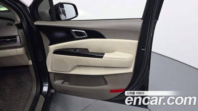 Kia Carnival (IV) Gasoline 9-Seater Signature 2023 — фото 24