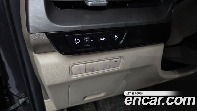 Kia Carnival (IV) Gasoline 9-Seater Signature 2023 — фото 28