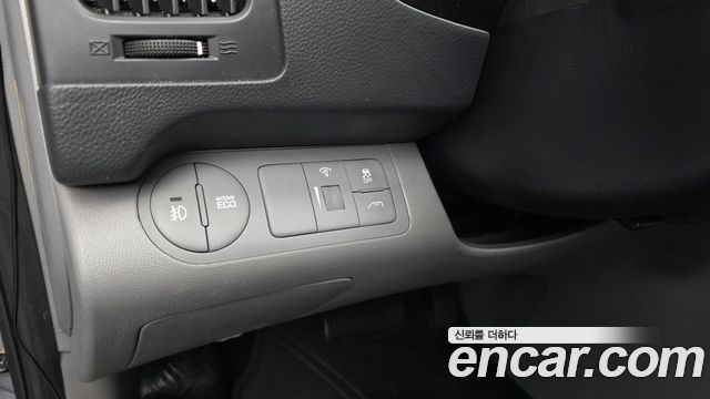 Hyundai Grand Starex 12-Seater Wagon Smart 2018 — фото 19