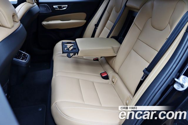 Volvo S60 (III) B5 Ultimate Bright 2023 — фото 7