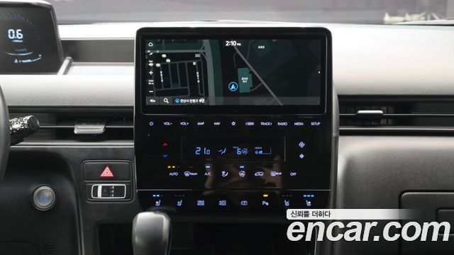 Hyundai Staria L3.5 Cargo 5-Seater Modern 2022 — фото 14
