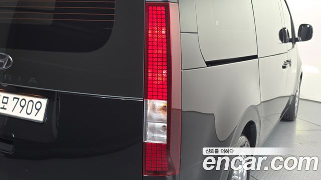 Hyundai Staria L3.5 Cargo 5-Seater Modern 2022 — фото 23