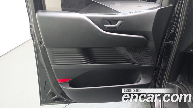 Hyundai Staria L3.5 Cargo 5-Seater Modern 2022 — фото 24