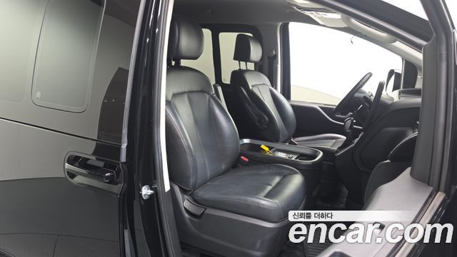 Hyundai Staria L3.5 Cargo 5-Seater Modern 2022 — фото 26