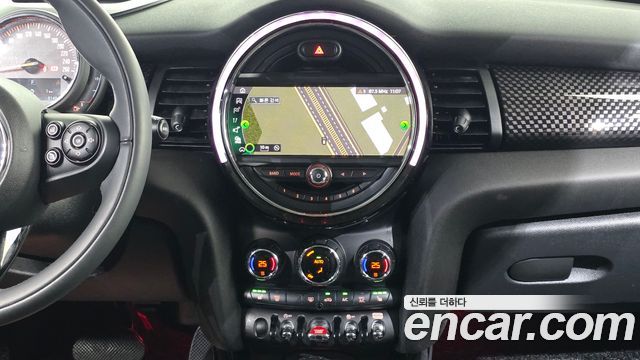 MINI Cooper S Standard Third Generation 2020 — фото 13