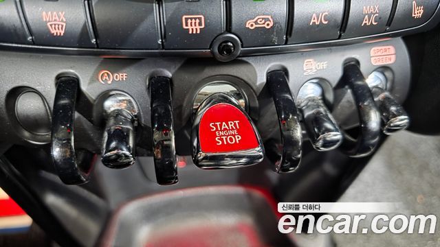 MINI Cooper S Standard Third Generation 2020 — фото 35