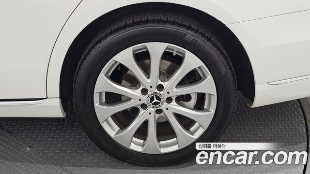 Mercedes-Benz E-Class (W213) E300 4MATIC Exclusive 2019 — фото 21