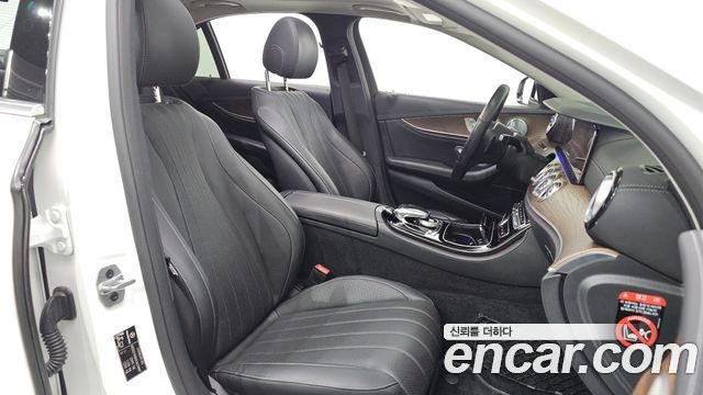Mercedes-Benz E-Class (W213) E300 4MATIC Exclusive 2019 — фото 26