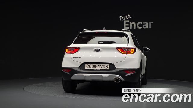 Kia Stonic 1.4 Trendy 2020 — фото 4