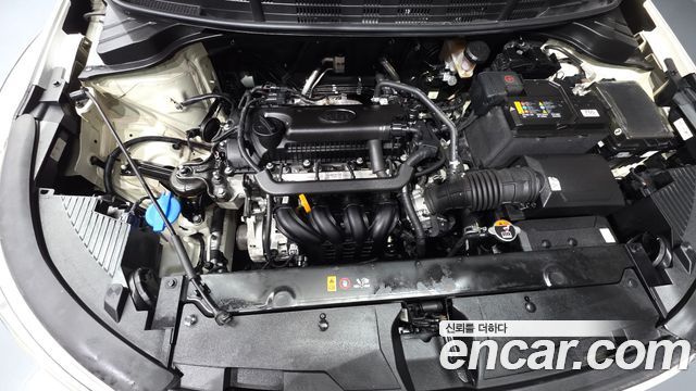 Kia Stonic 1.4 Trendy 2020 — фото 6