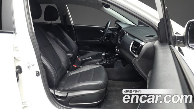Kia Stonic 1.4 Trendy 2020 — фото 11