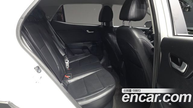 Kia Stonic 1.4 Trendy 2020 — фото 12
