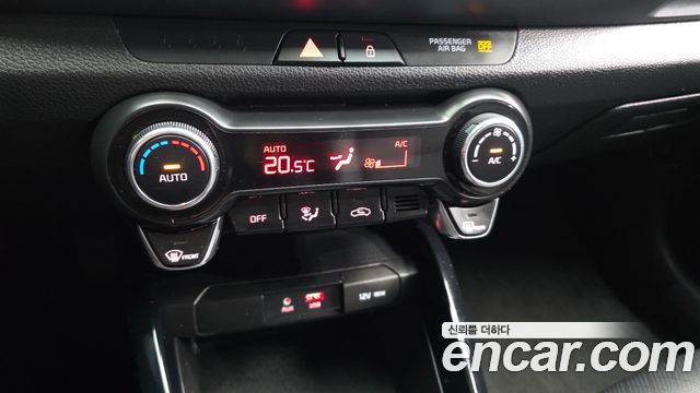 Kia Stonic 1.4 Trendy 2020 — фото 16