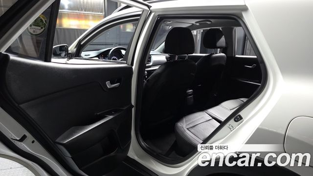 Kia Stonic 1.4 Trendy 2020 — фото 26