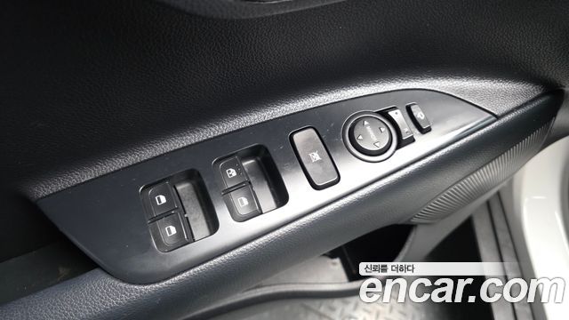Kia Stonic 1.4 Trendy 2020 — фото 27