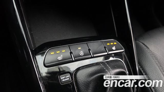 Kia Stonic 1.4 Trendy 2020 — фото 31