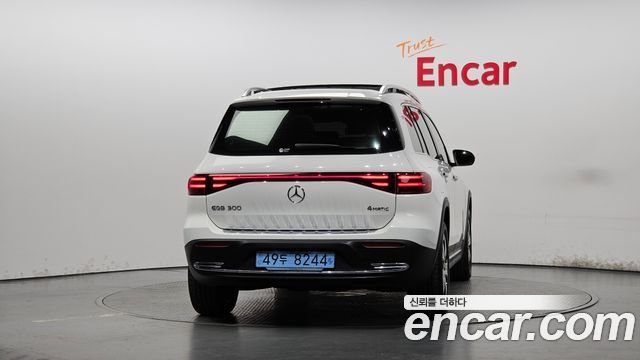 Mercedes-Benz EQB (X243) EQB300 4MATIC Progressive 2026 — фото 4
