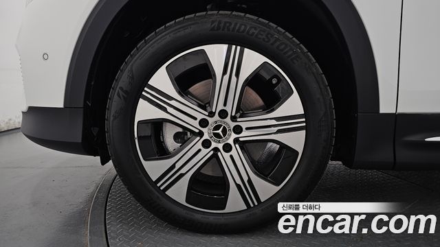 Mercedes-Benz EQB (X243) EQB300 4MATIC Progressive 2026 — фото 5